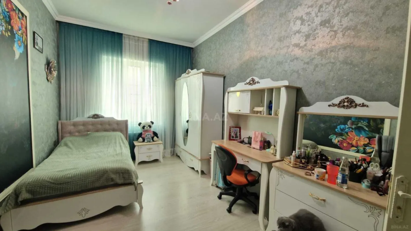 Satılır 4 otaqlı həyət evi 180 m²