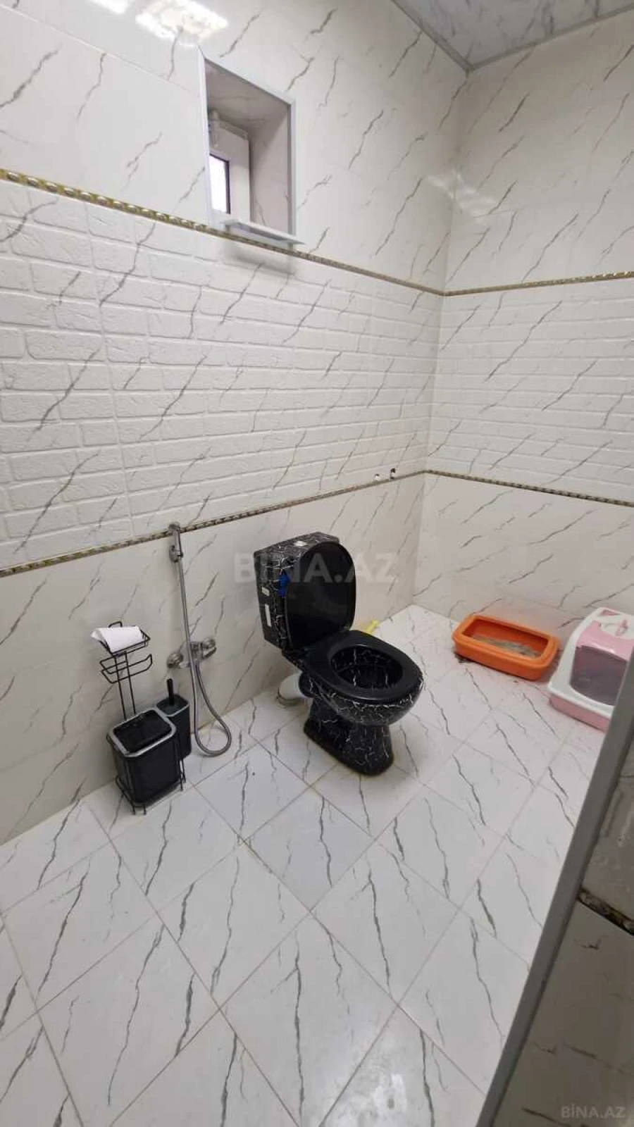 Satılır 4 otaqlı həyət evi 180 m²