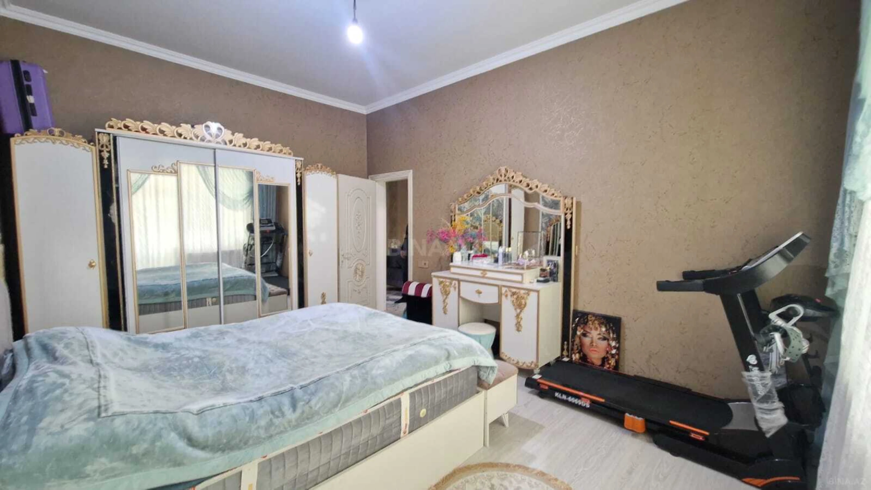 Satılır 4 otaqlı həyət evi 180 m²