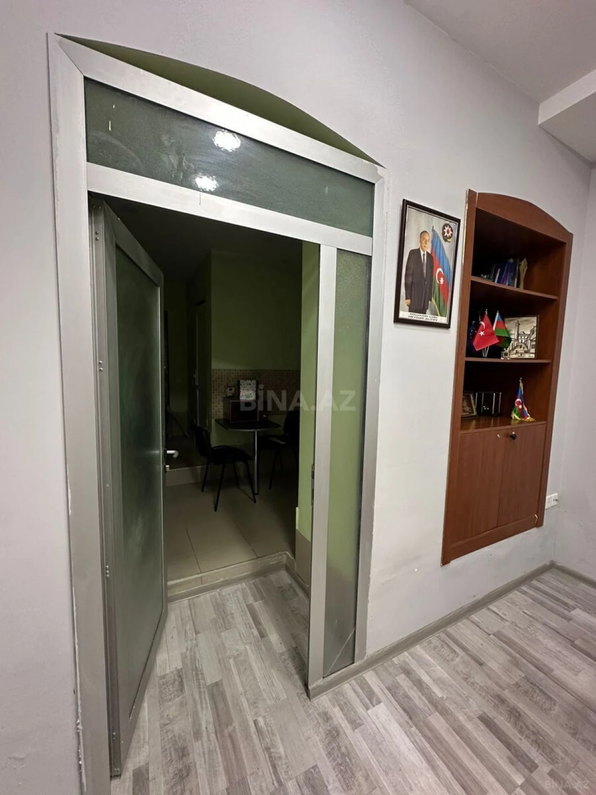 Satılır 2 otaqlı ofis 40 m²