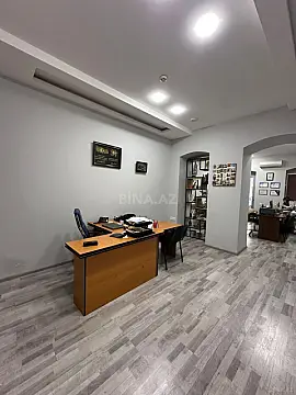 Satılır 2 otaqlı ofis 40 m²