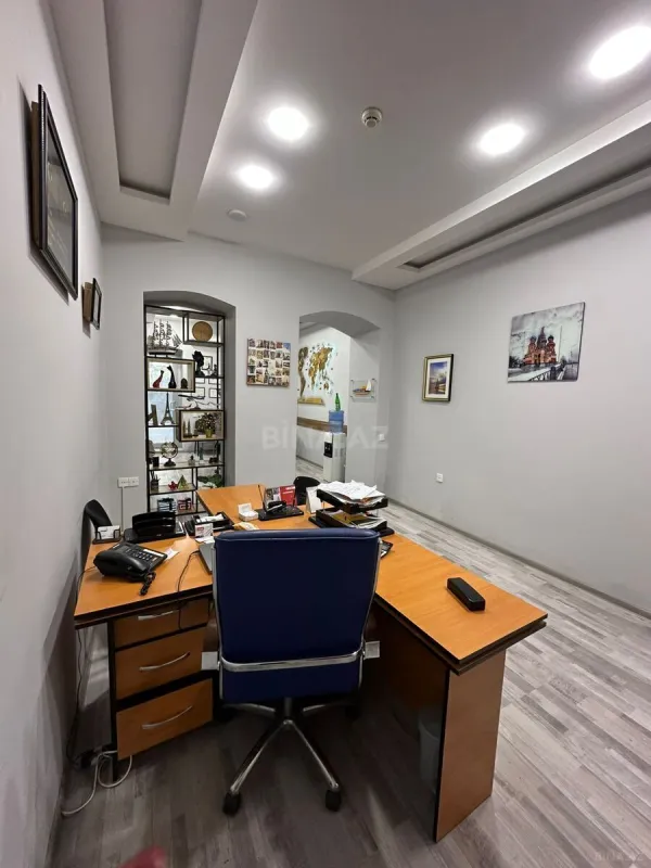 Satılır 2 otaqlı ofis 40 m²