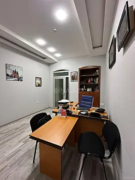 Satılır 2 otaqlı ofis 40 m²