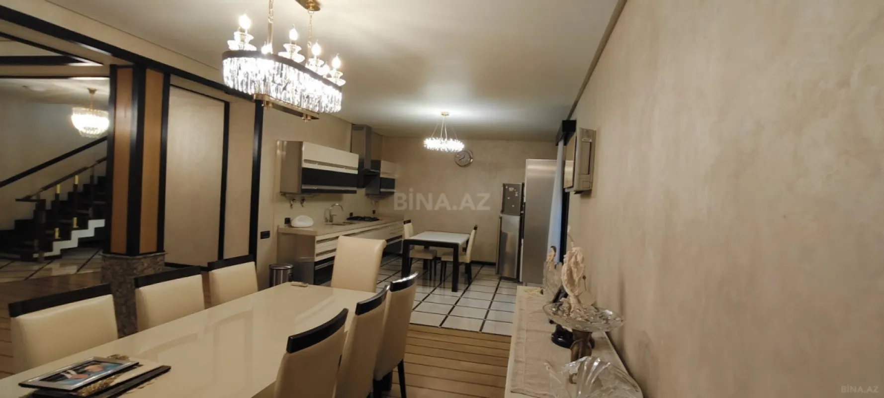 Kirayə verilir 6 otaqlı həyət evi 250 m²