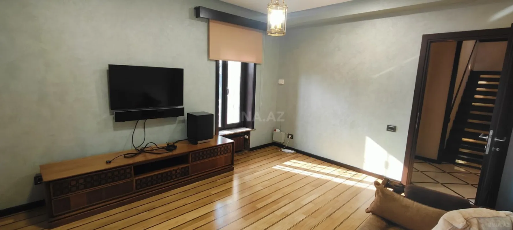 Kirayə verilir 6 otaqlı həyət evi 250 m²