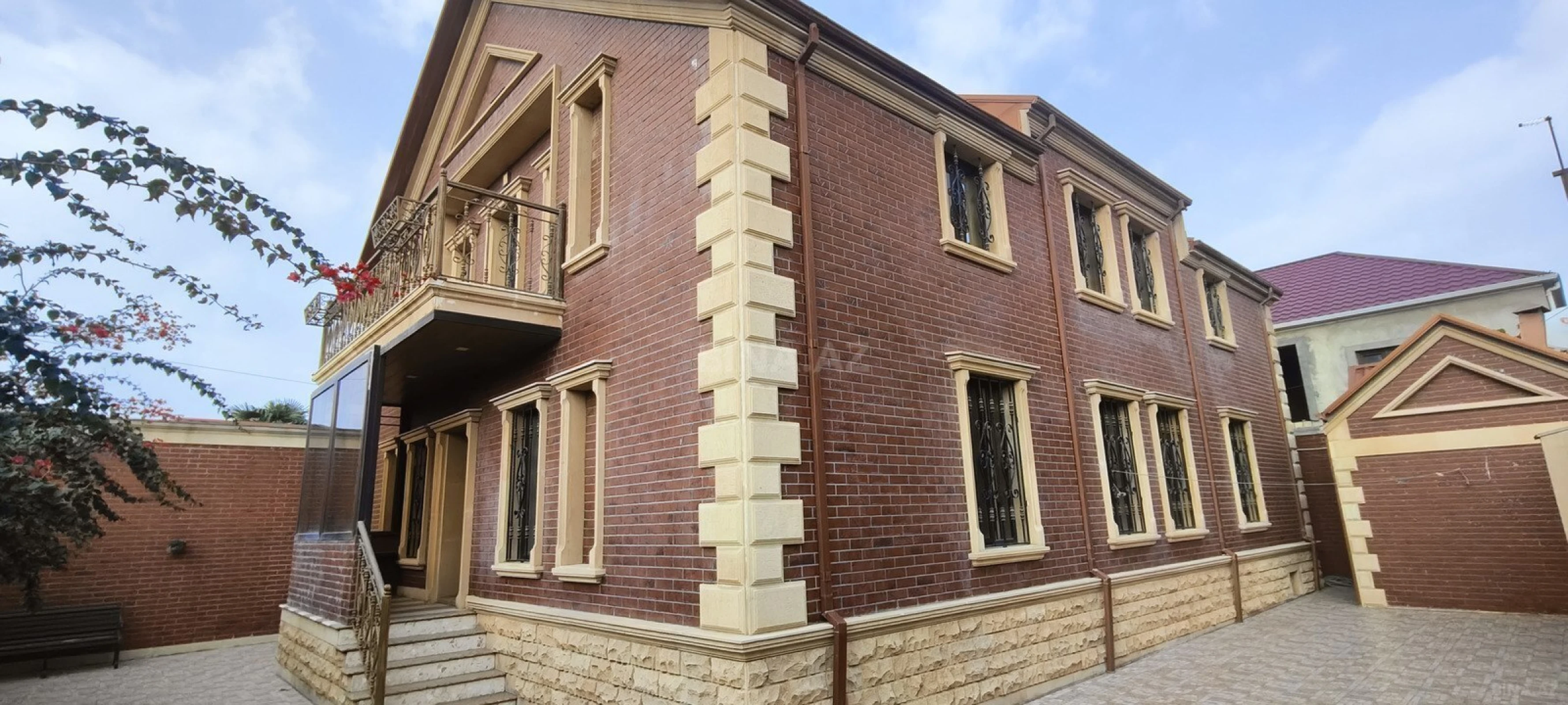 Kirayə verilir 6 otaqlı həyət evi 250 m²