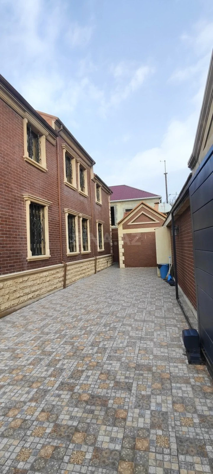 Kirayə verilir 6 otaqlı həyət evi 250 m²