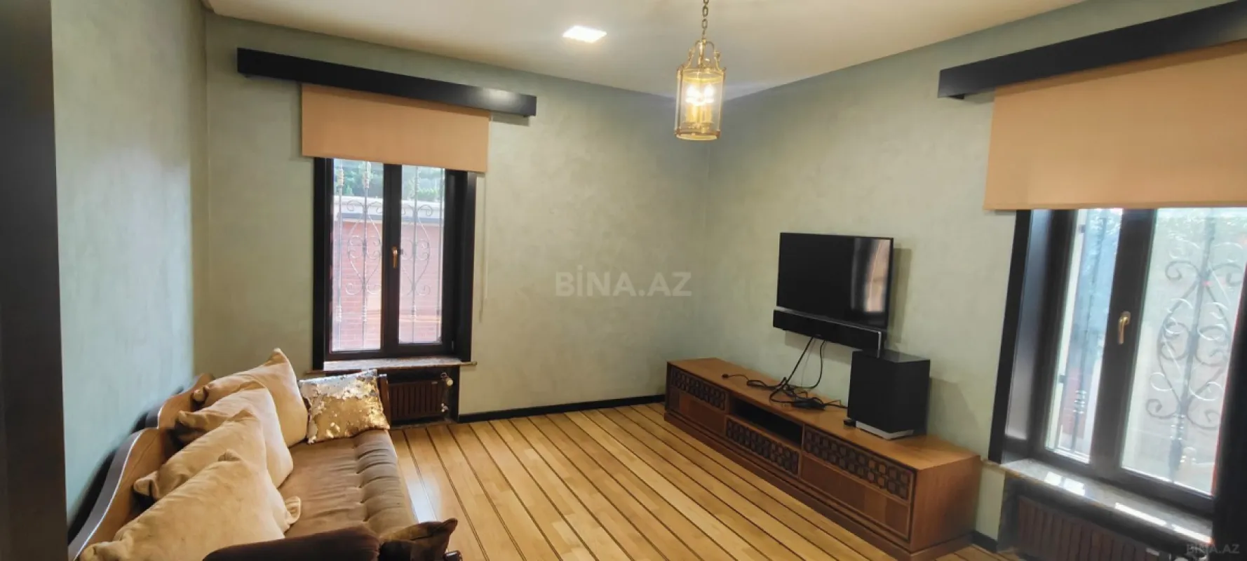 Kirayə verilir 6 otaqlı həyət evi 250 m²
