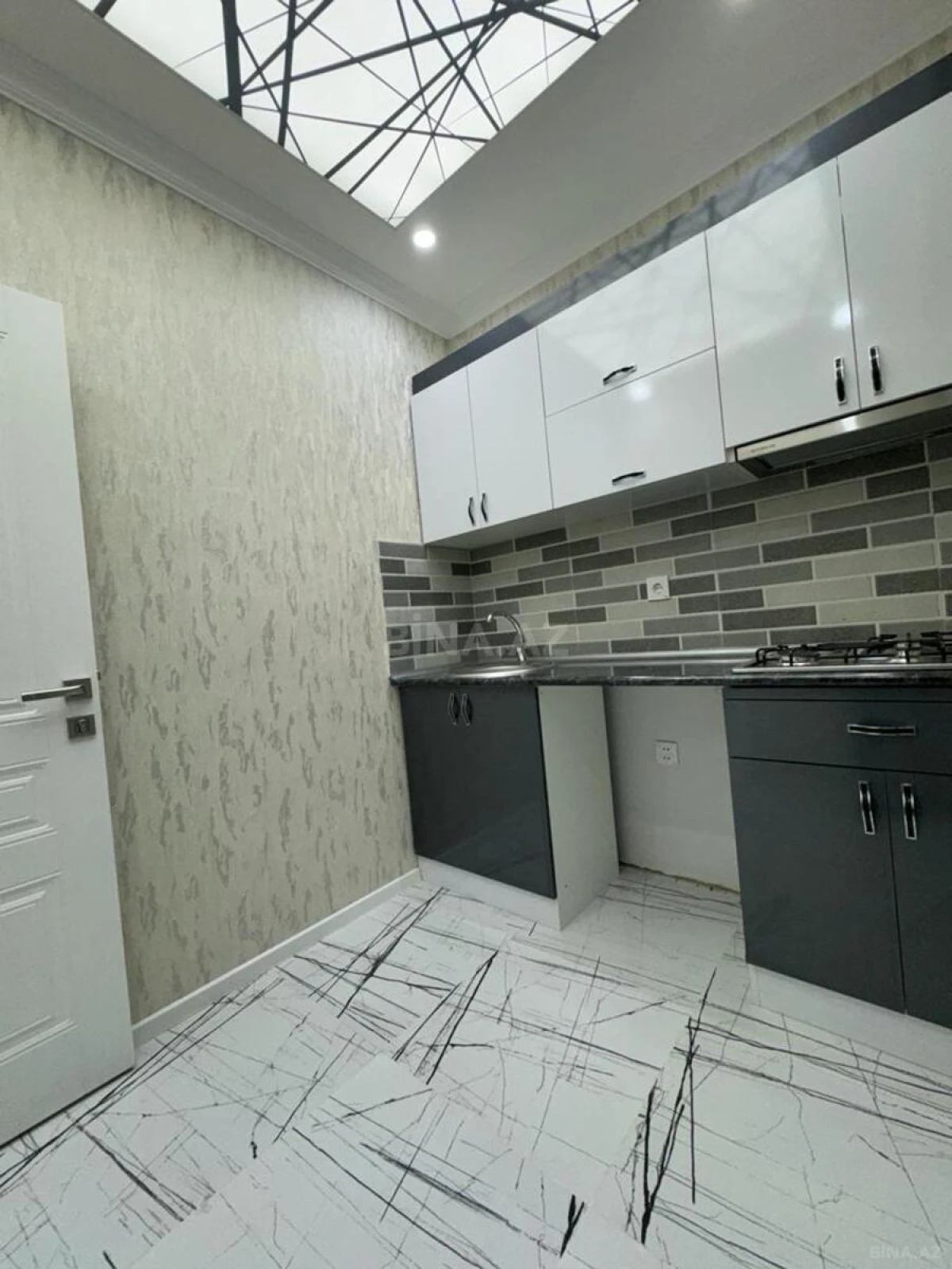 Satılır 2 otaqlı mənzil 55 m²