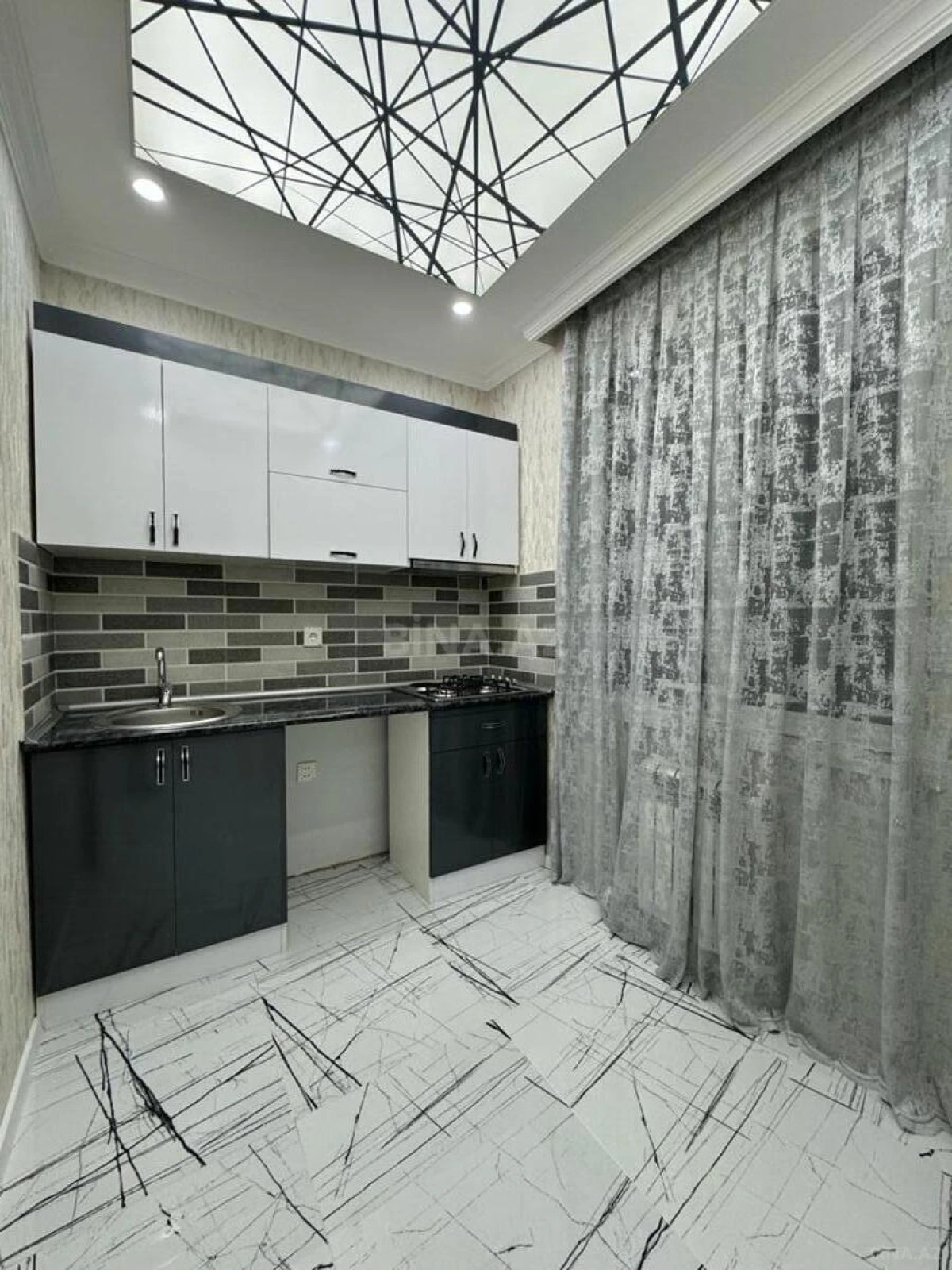 Satılır 2 otaqlı mənzil 55 m²