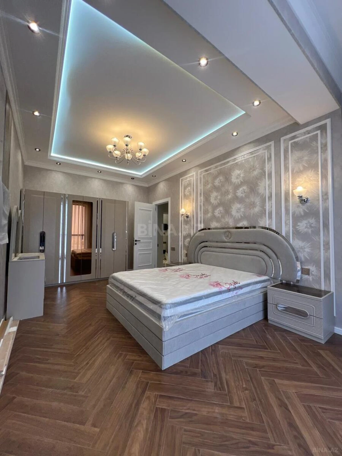 Satılır 3 otaqlı mənzil 98.8 m²