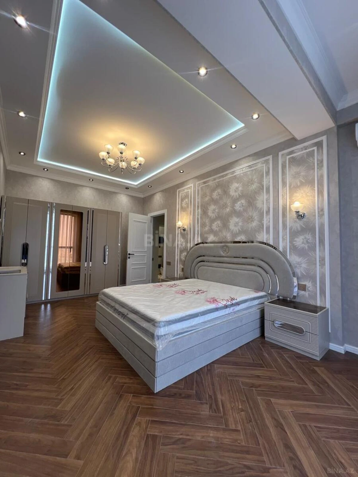 Satılır 3 otaqlı mənzil 98.8 m²