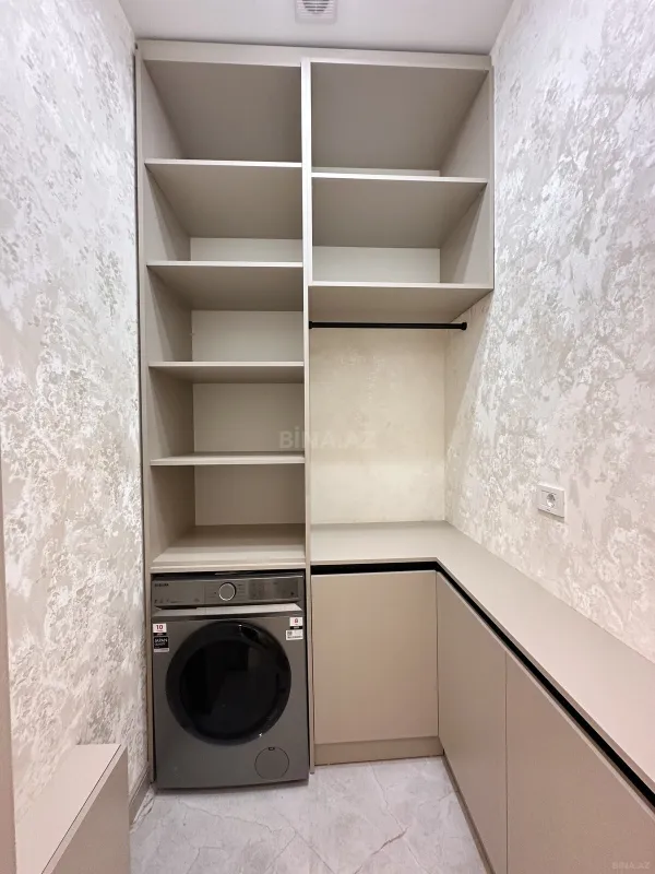 Satılır 4 otaqlı mənzil 150 m²