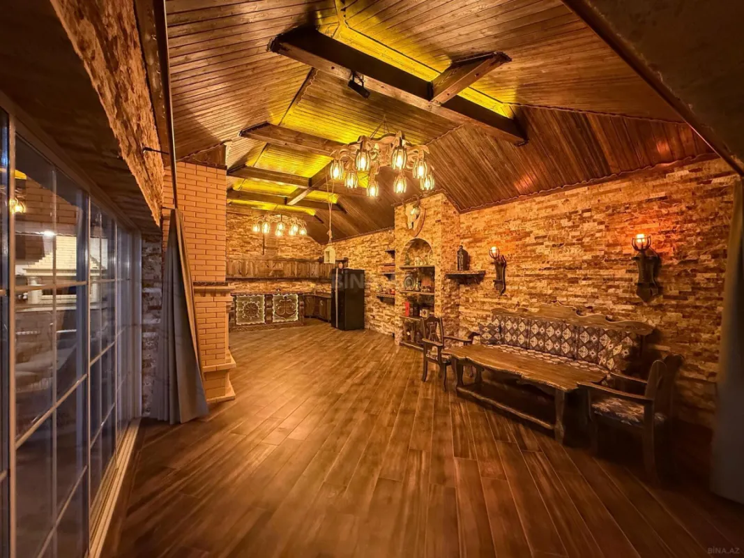 Satılır 7 otaqlı həyət evi 760 m²