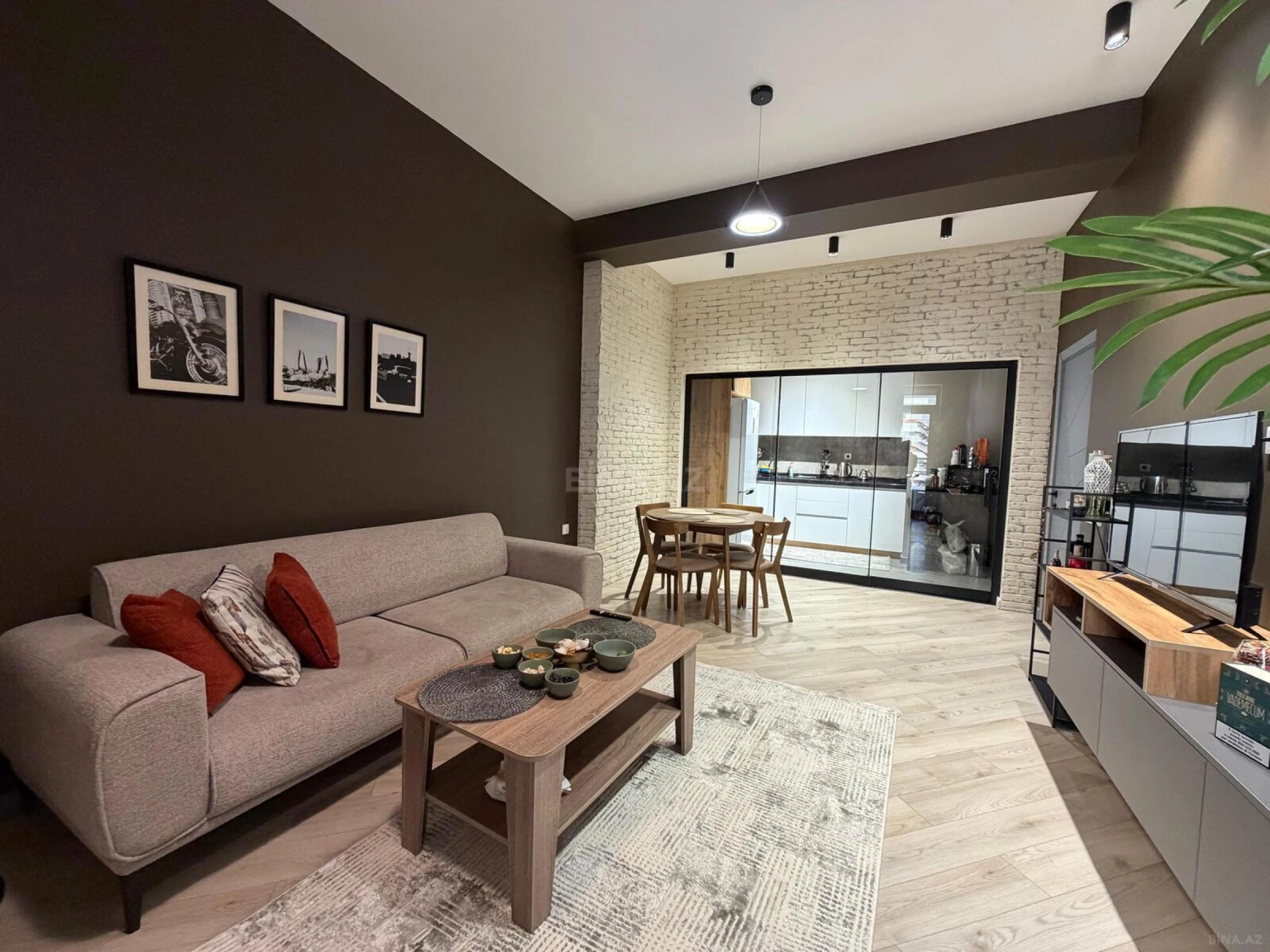 Satılır 2 otaqlı mənzil 65 m²