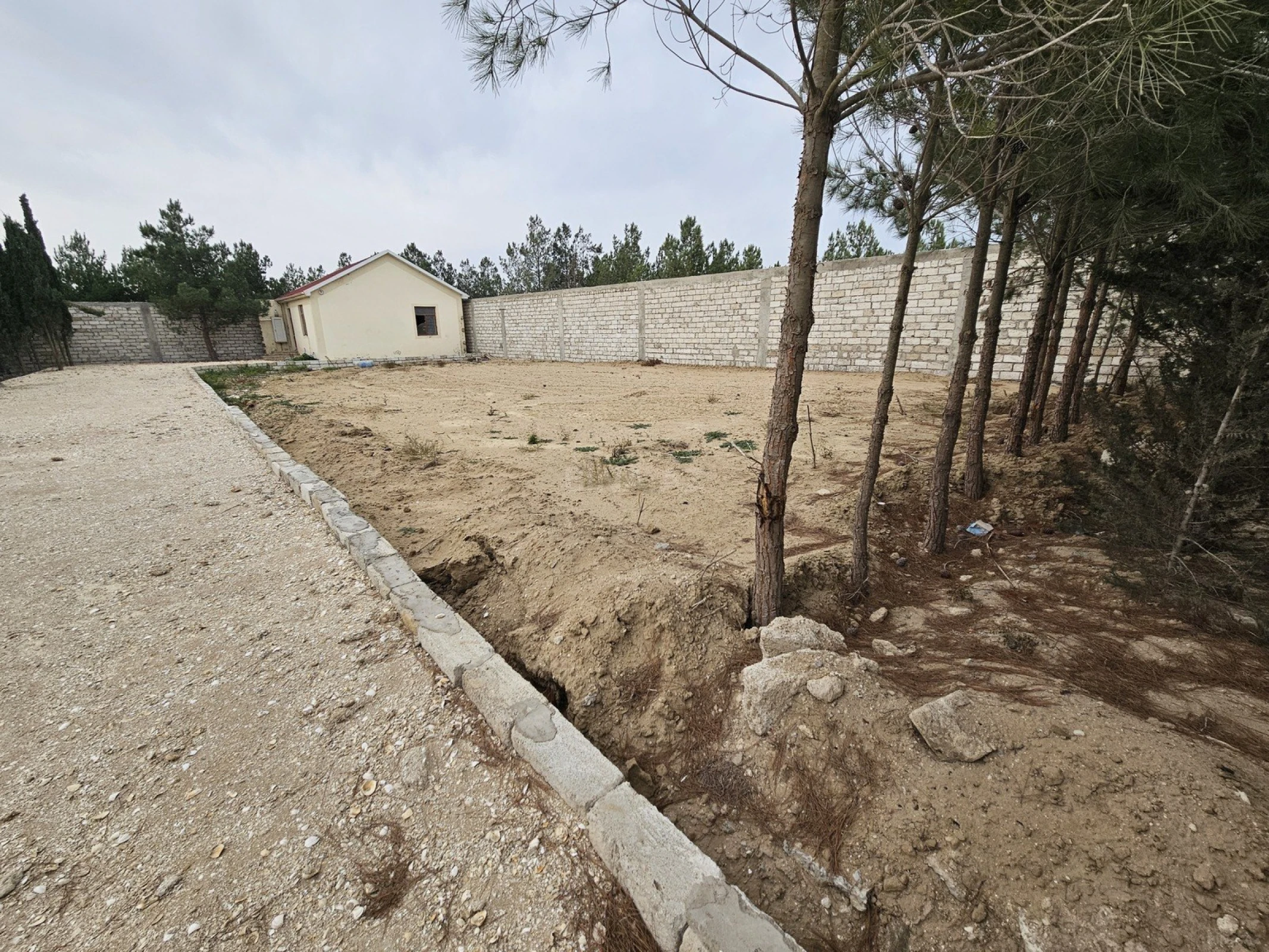 Satılır torpaq sahəsi 13 m²