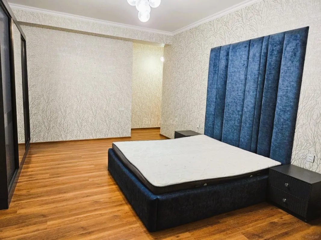 Satılır 2 otaqlı mənzil 100 m²