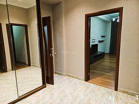 Satılır 2 otaqlı mənzil 100 m²