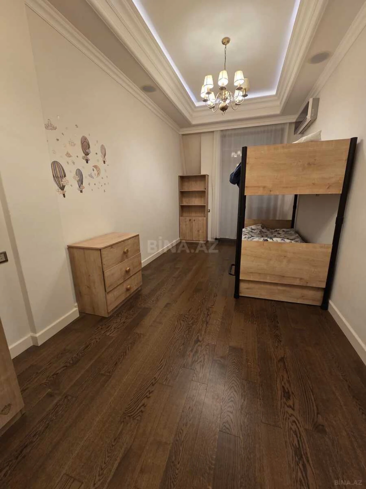 Kirayə verilir 3 otaqlı mənzil 111 m²