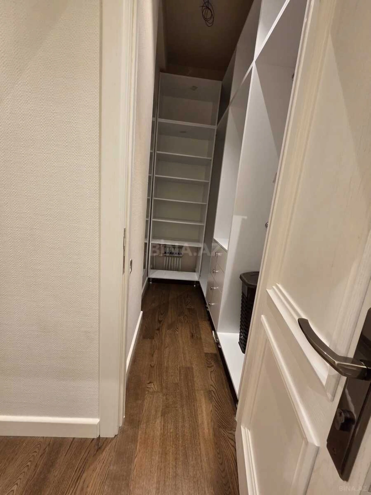 Kirayə verilir 3 otaqlı mənzil 111 m²