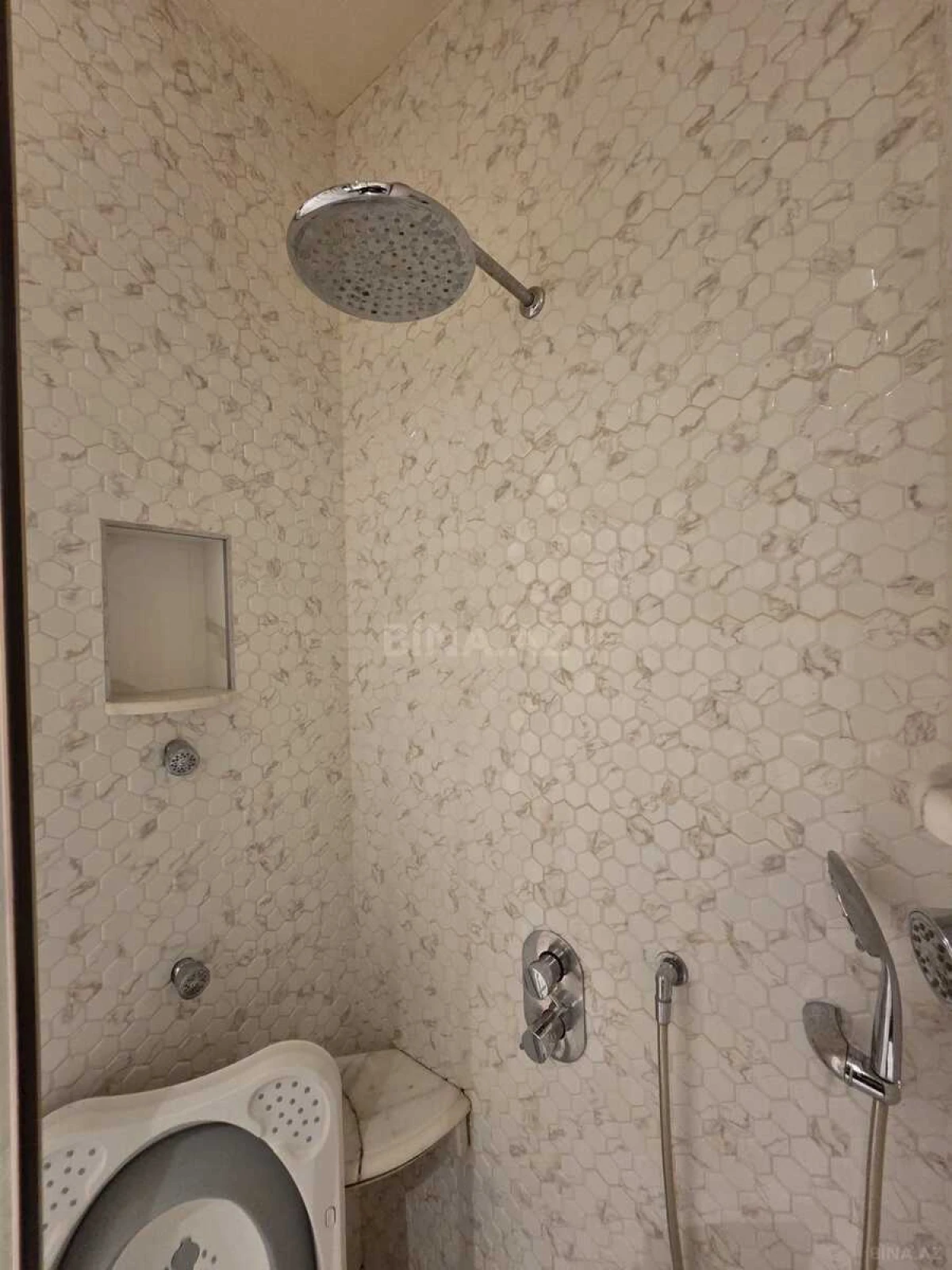 Kirayə verilir 3 otaqlı mənzil 111 m²