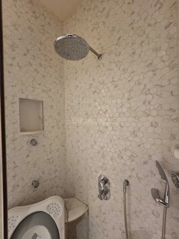 Kirayə verilir 3 otaqlı mənzil 111 m²