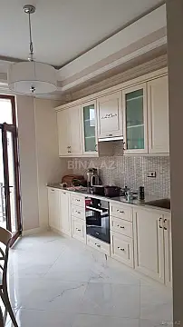 Kirayə verilir 3 otaqlı mənzil 111 m²