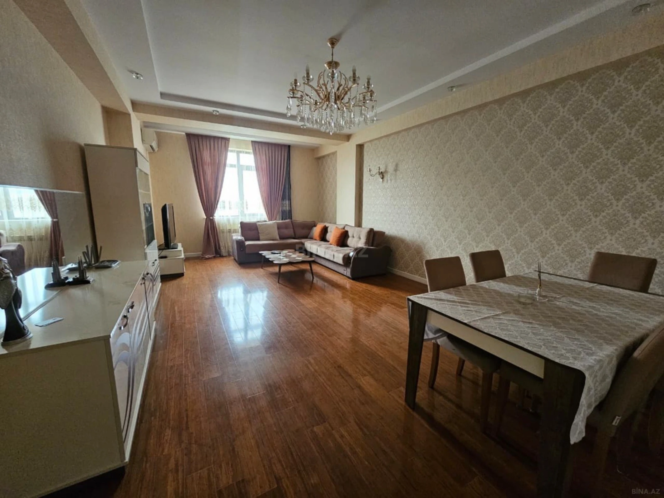 Satılır 4 otaqlı mənzil 185 m²