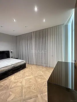 Satılır 3 otaqlı mənzil 128 m²