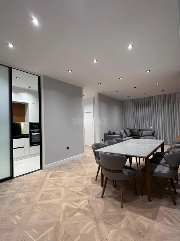 Satılır 3 otaqlı mənzil 128 m²