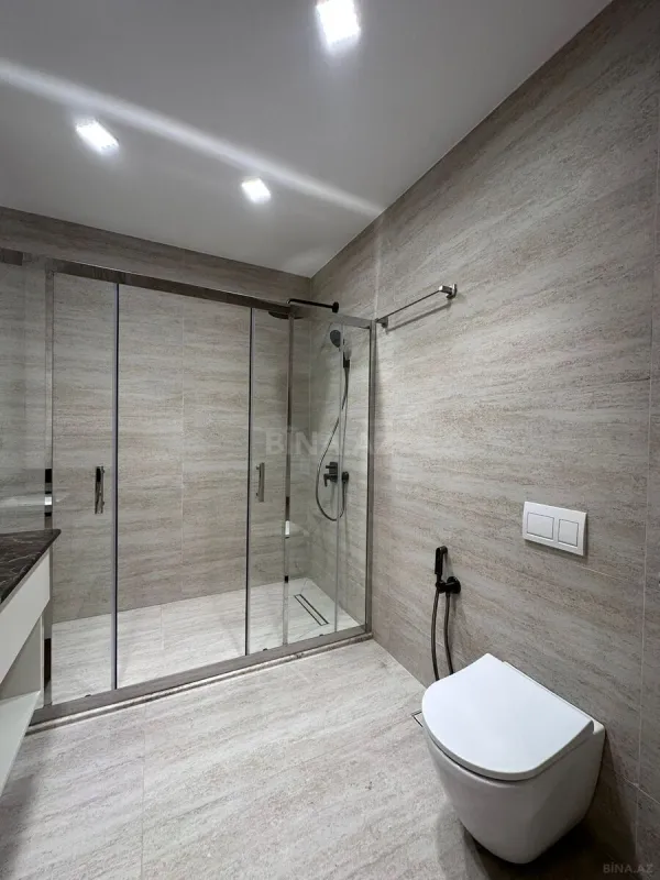 Satılır 3 otaqlı mənzil 128 m²