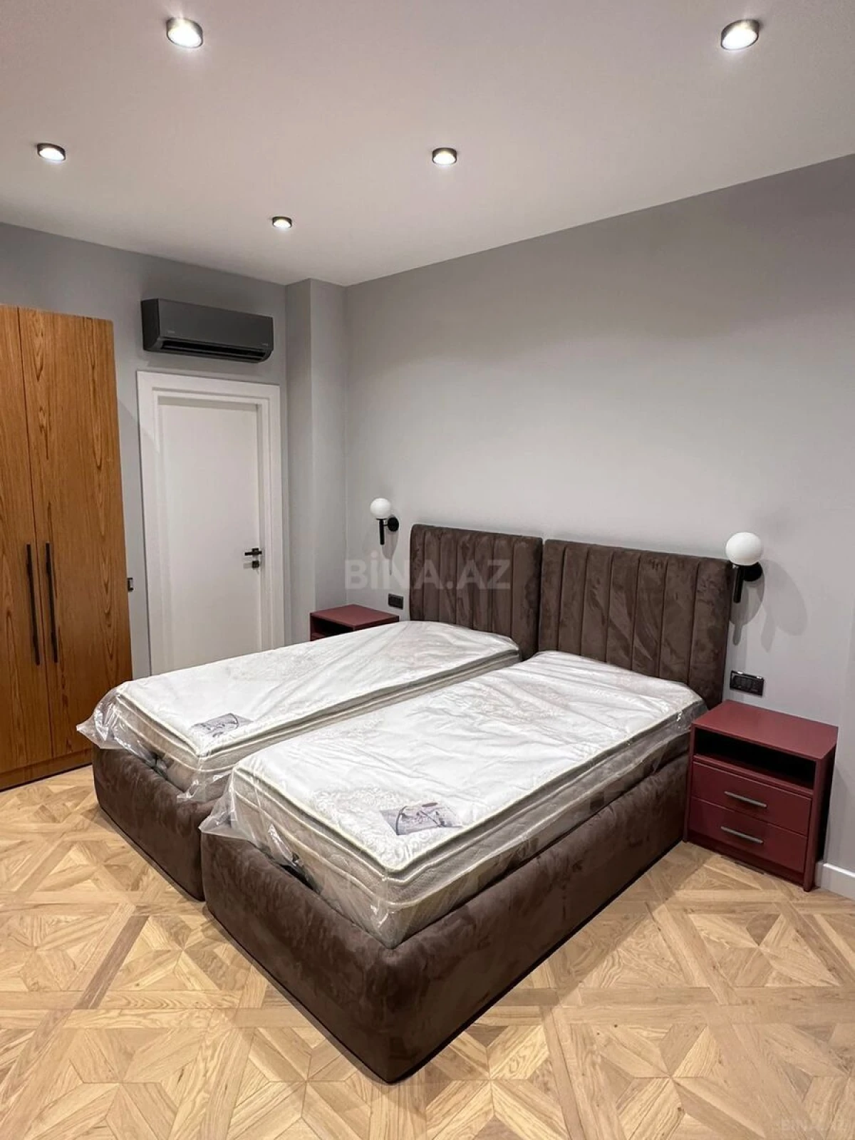 Satılır 3 otaqlı mənzil 128 m²