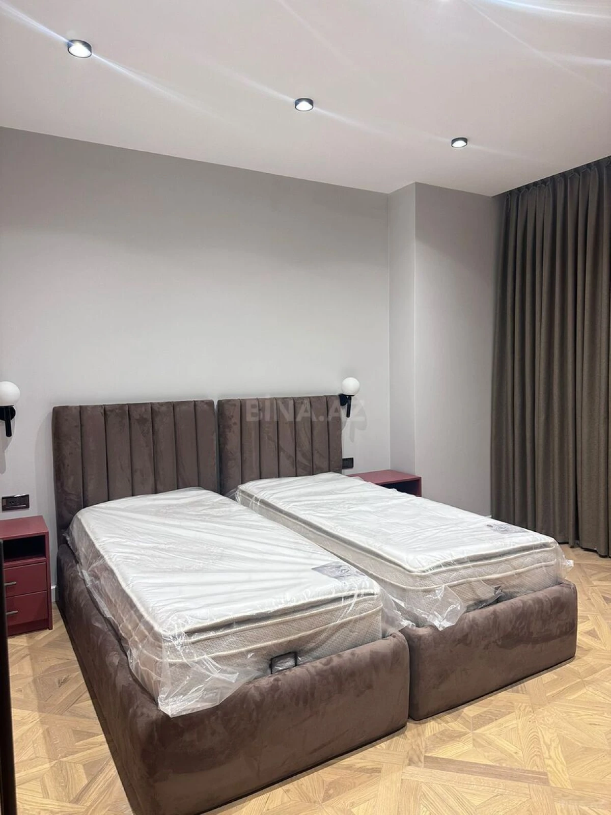 Satılır 3 otaqlı mənzil 128 m²