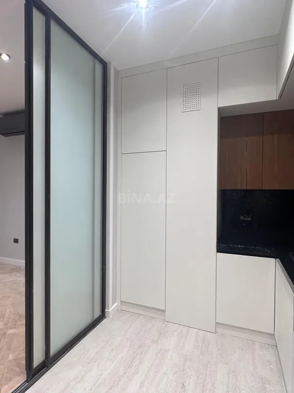 Satılır 3 otaqlı mənzil 128 m²