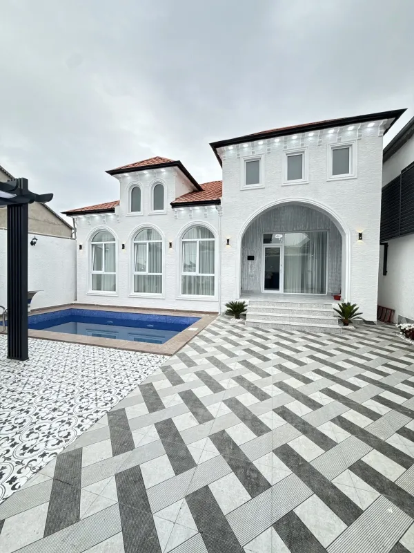 Satılır 4 otaqlı həyət evi 135 m²