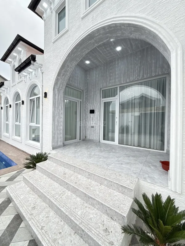 Satılır 4 otaqlı həyət evi 135 m²