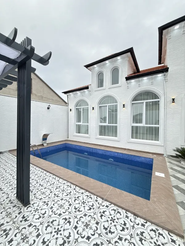 Satılır 4 otaqlı həyət evi 135 m²