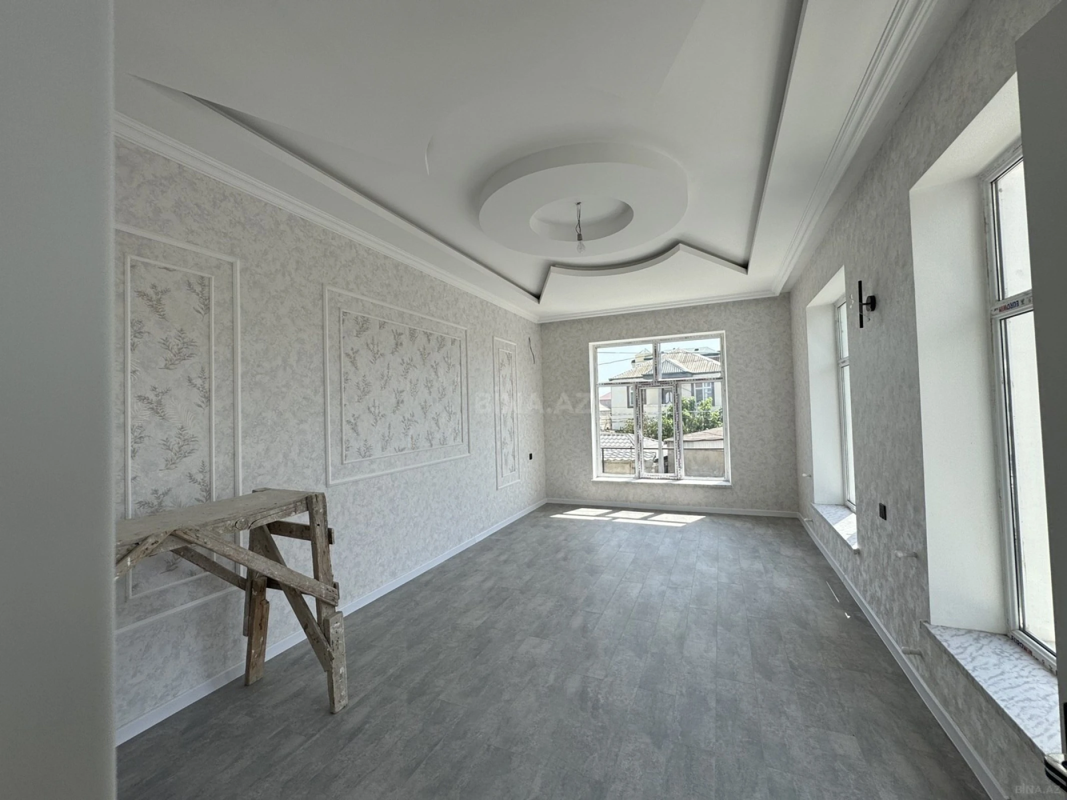 Satılır 5 otaqlı həyət evi 200 m²