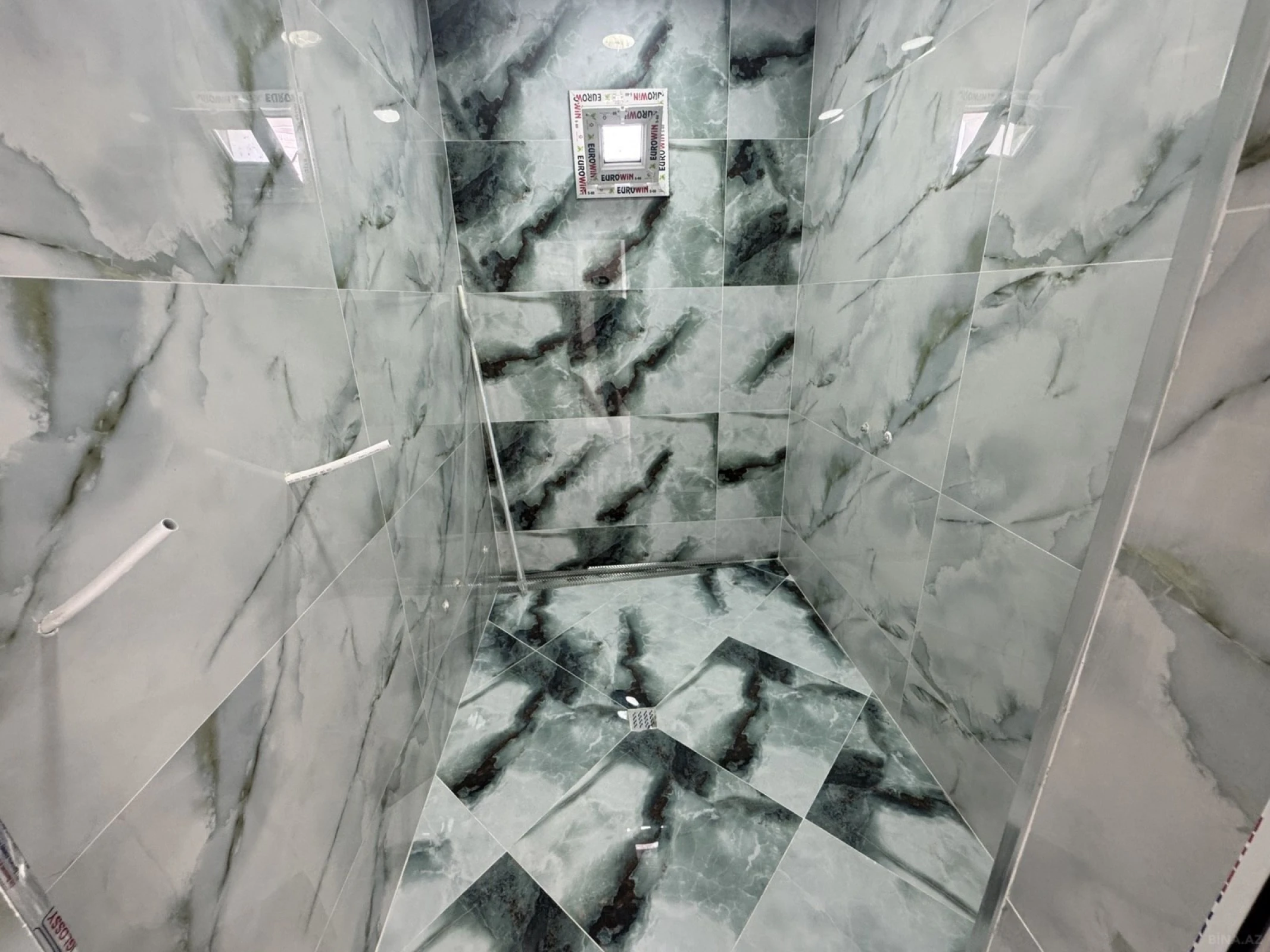 Satılır 5 otaqlı həyət evi 200 m²