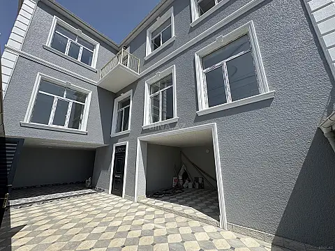 Satılır 5 otaqlı həyət evi 200 m² — Xırdalan 5 otaq 200.00 m²