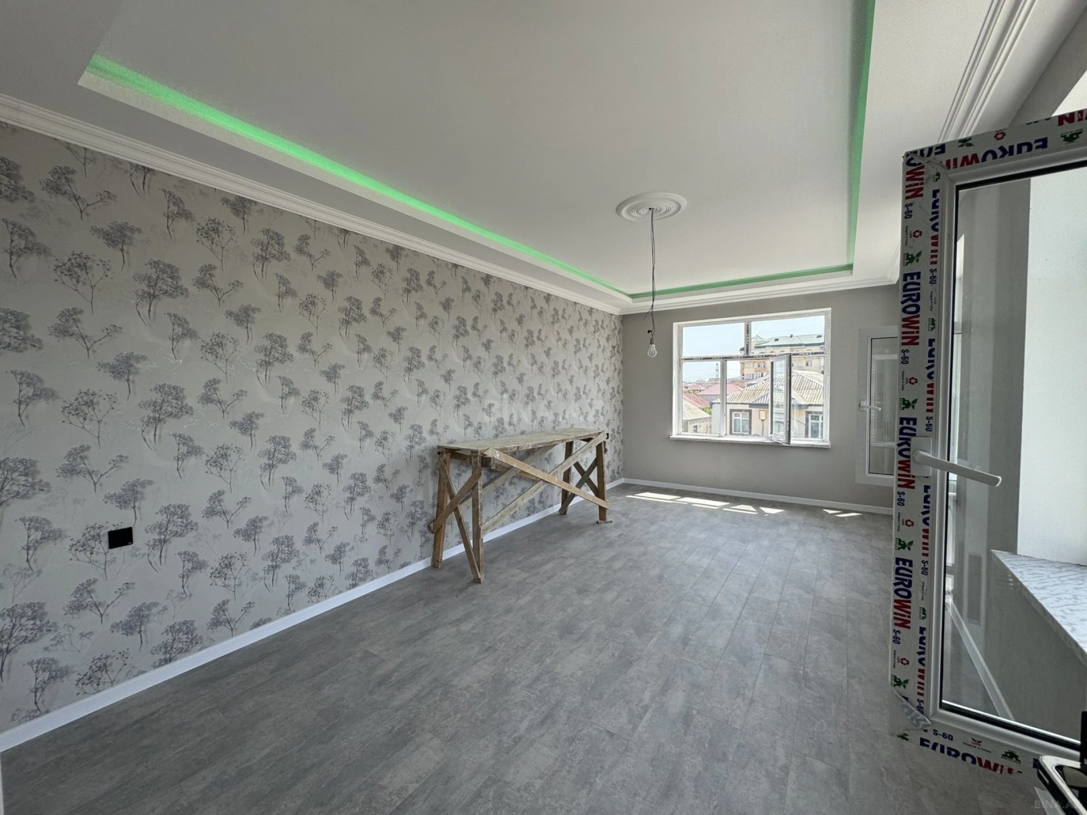 Satılır 5 otaqlı həyət evi 200 m²