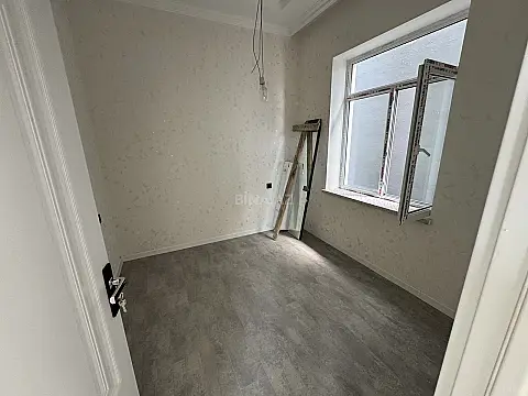 Satılır 5 otaqlı həyət evi 200 m²