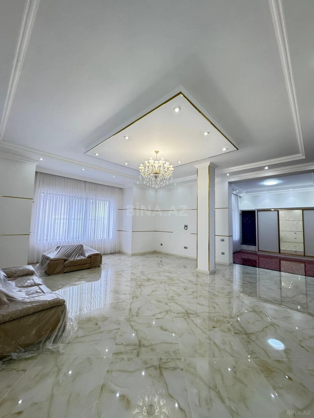 Satılır 6 otaqlı həyət evi 350 m²