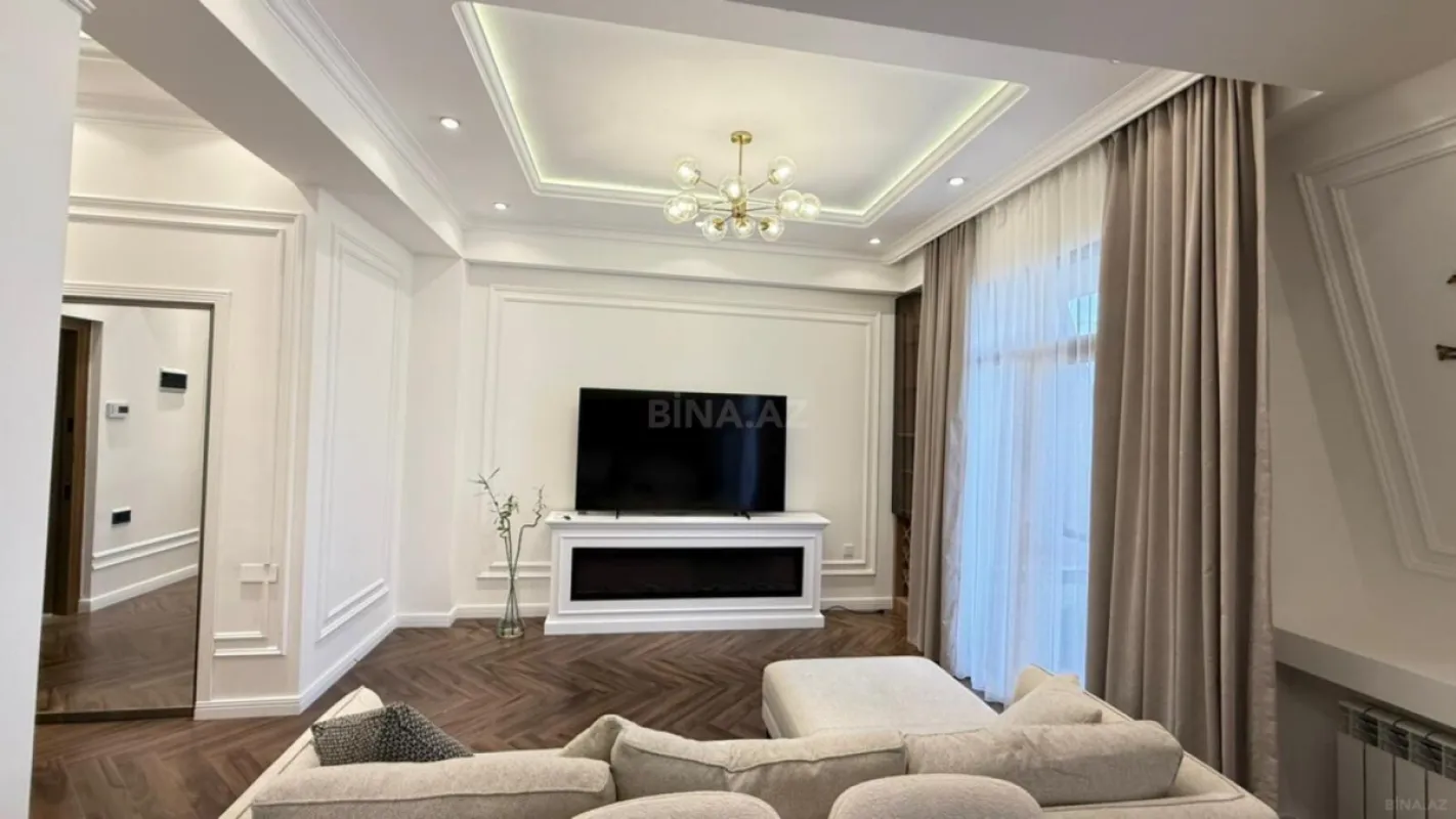 Satılır 2 otaqlı mənzil 80 m²