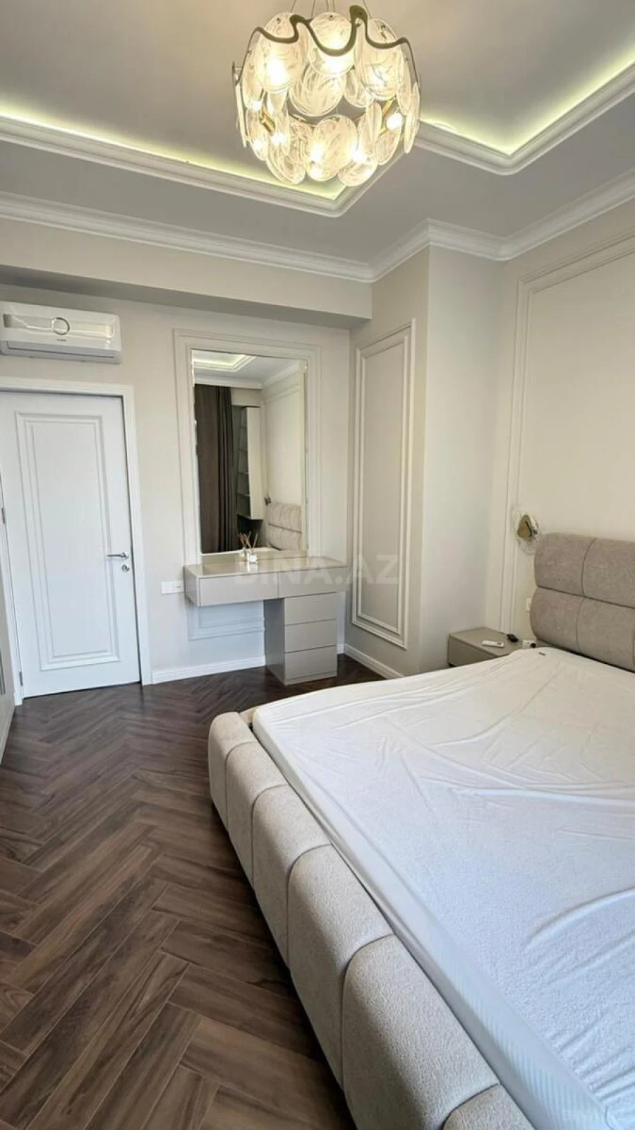 Satılır 2 otaqlı mənzil 80 m²