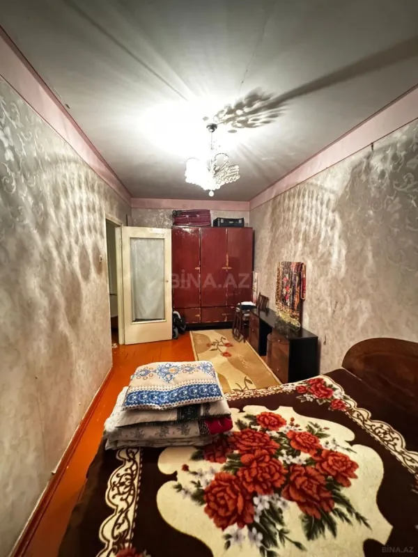 Satılır 4 otaqlı mənzil 100 m²