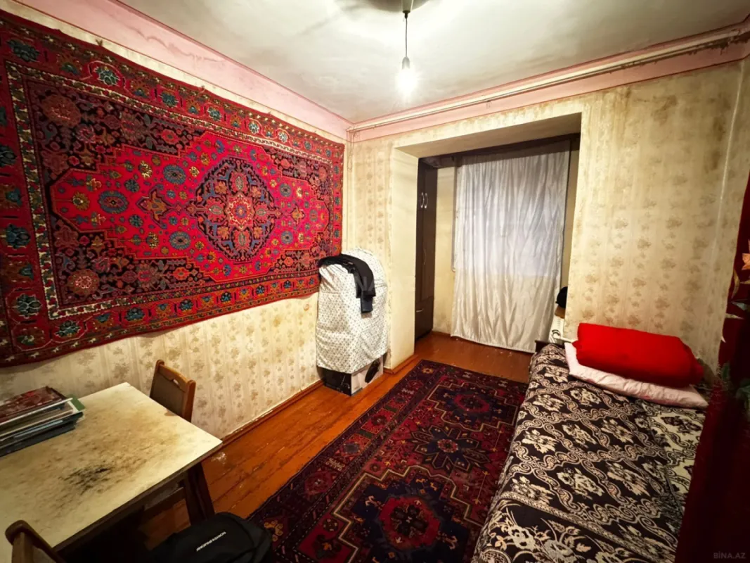 Satılır 4 otaqlı mənzil 100 m²