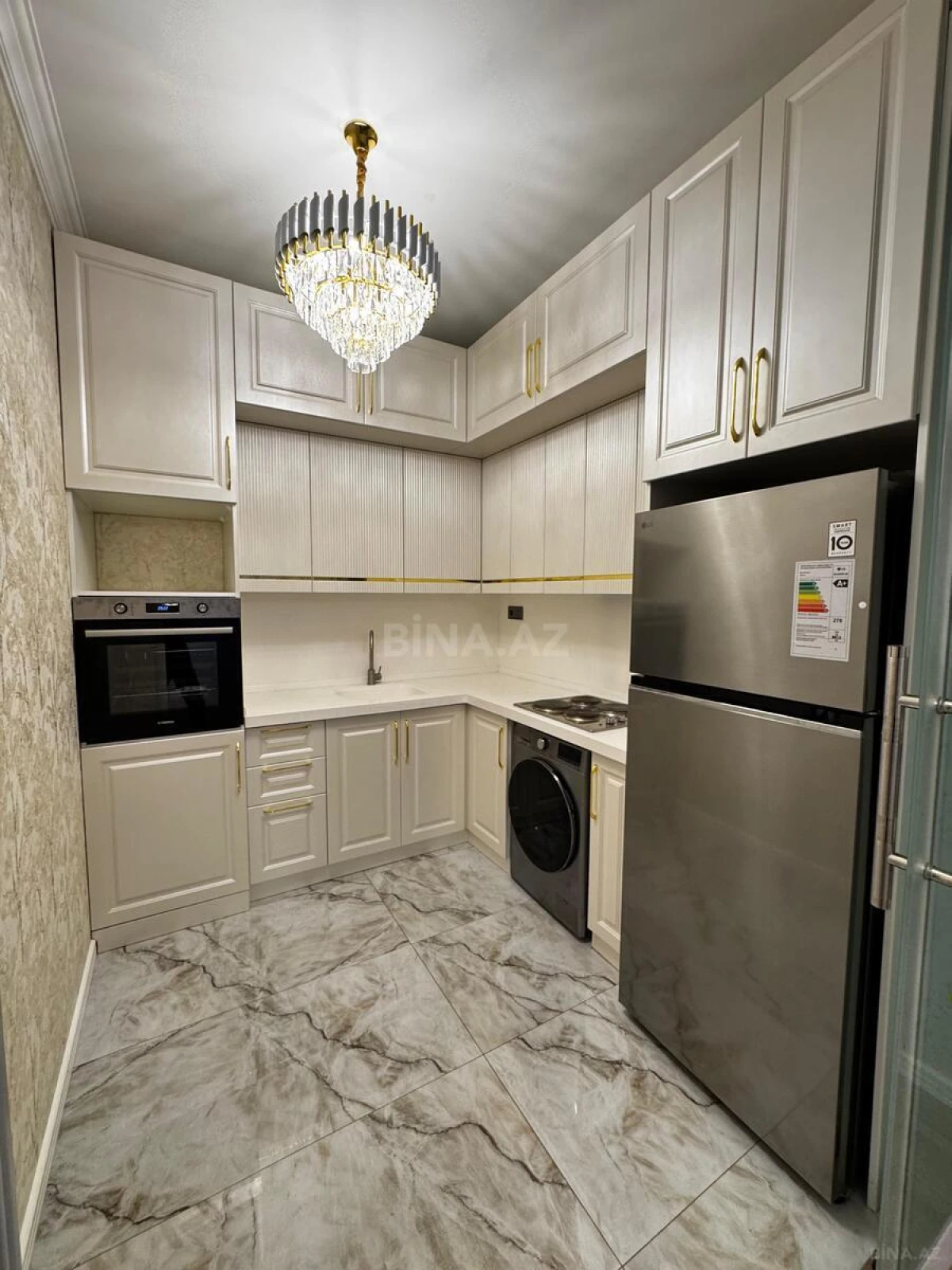 Kirayə verilir 2 otaqlı mənzil 100 m²