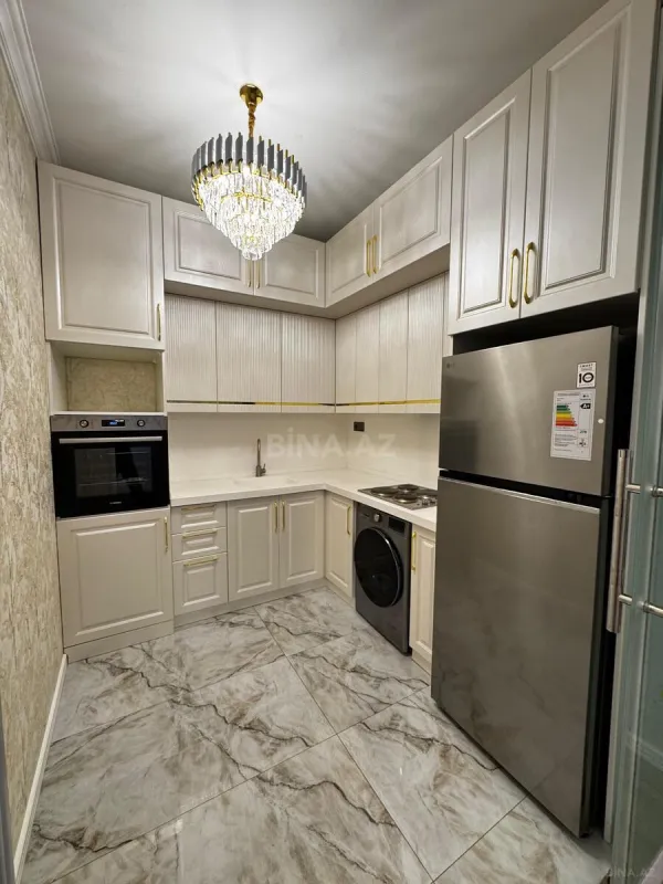 Kirayə verilir 2 otaqlı mənzil 100 m²