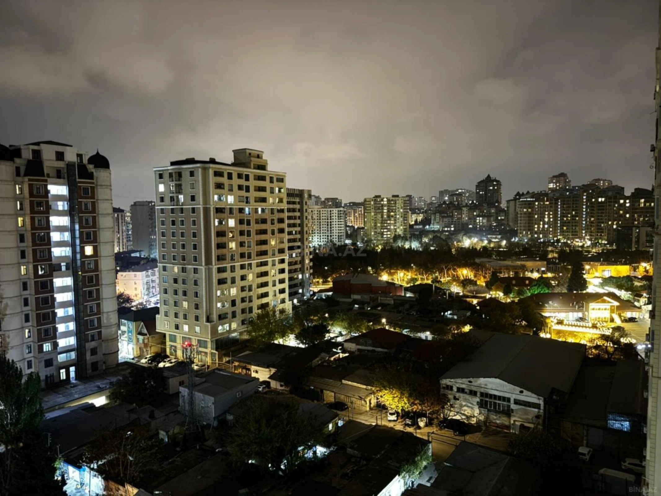 Kirayə verilir 2 otaqlı mənzil 100 m²